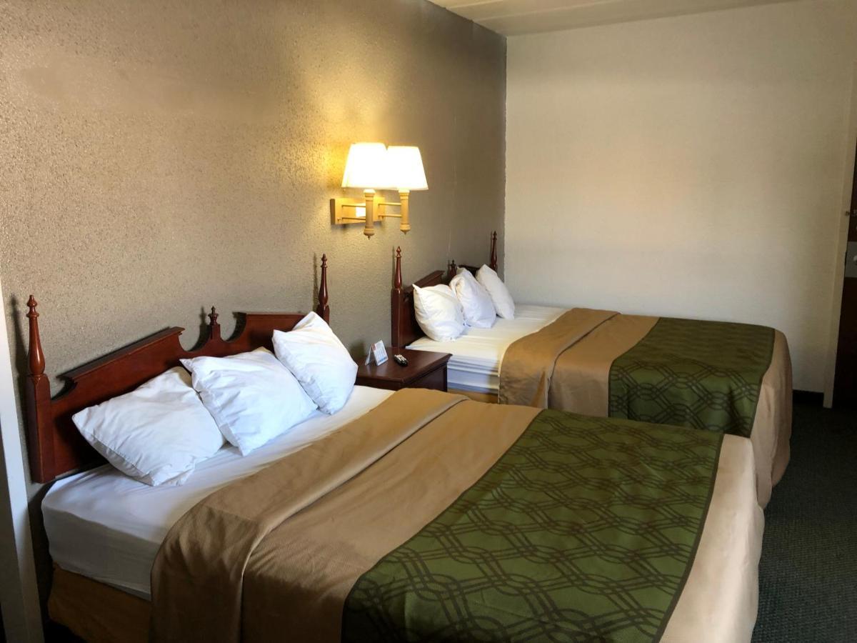Econo Lodge Wisconsin Rapids Exterior foto
