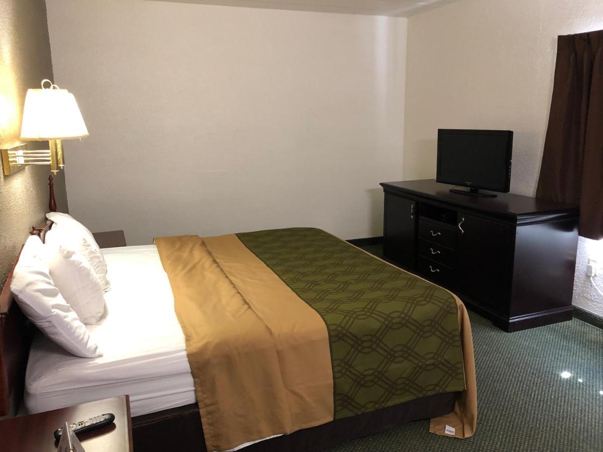 Econo Lodge Wisconsin Rapids Exterior foto