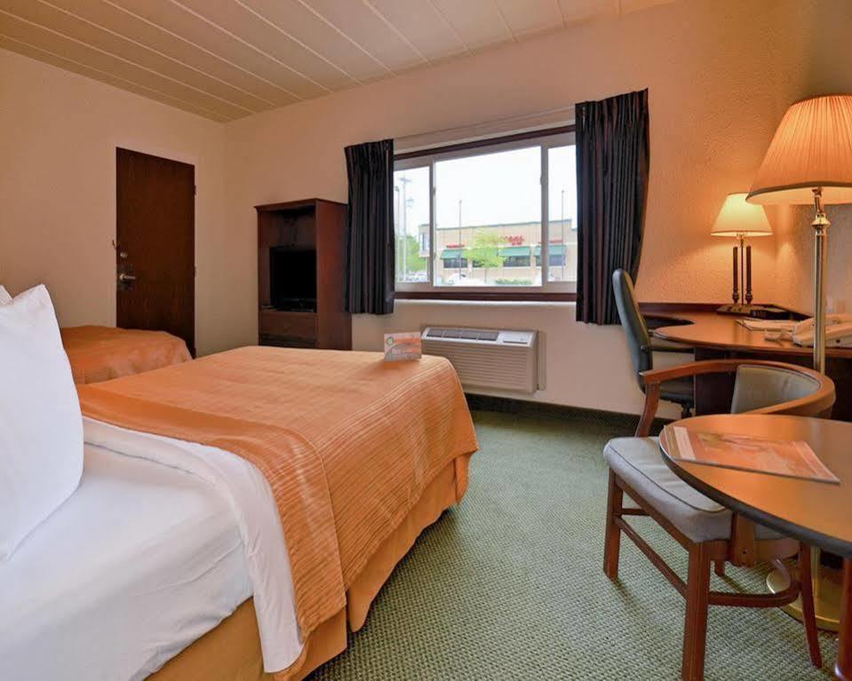 Econo Lodge Wisconsin Rapids Exterior foto